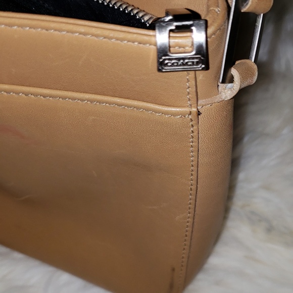 Coach Classic Slim Profile Pocketbook - Picture 4 of 8